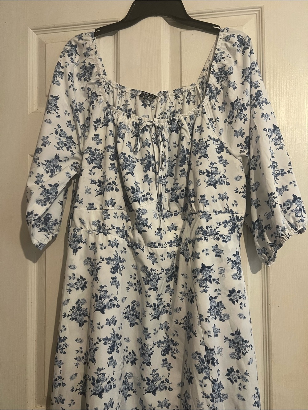 BloomChic White Dress with Blue Floral Print. Size 18/20. - Picture 3 of 10
